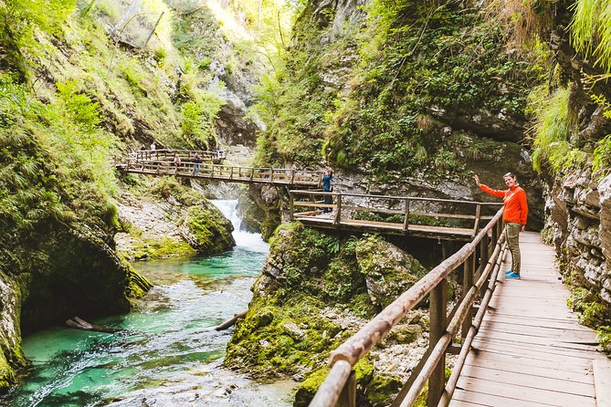 Bled & Bohinj lakes with Skofja Loka | Private trip from Ljubljana - Škofja Loka: a short medieval-town finish