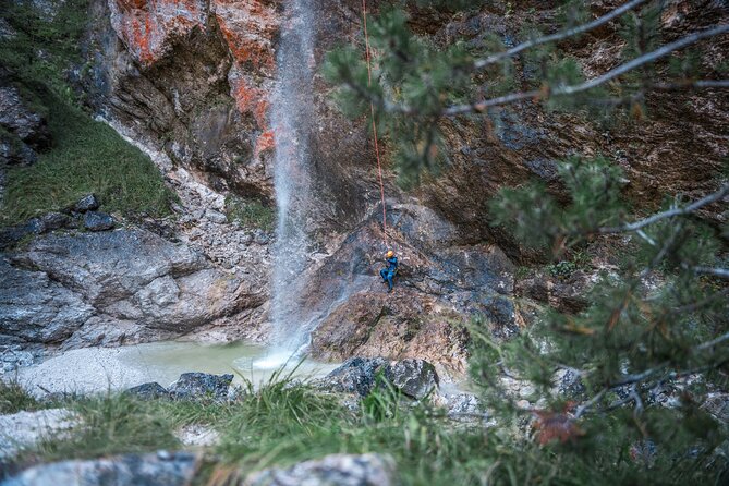 Canyoning Fratarica - The Parabola waterfall and its 45-meter rappel