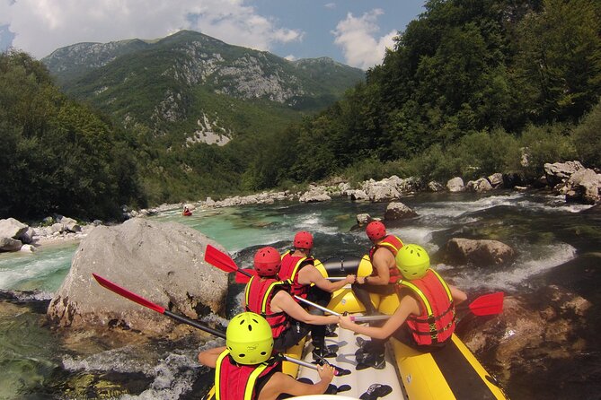 CLASSIC RAFTING on Soča river - The safety briefing and guide-led start