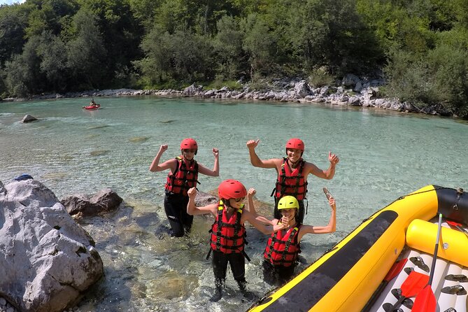 FAMILY RAFTING on Soča river - Why the small group is worth noticing