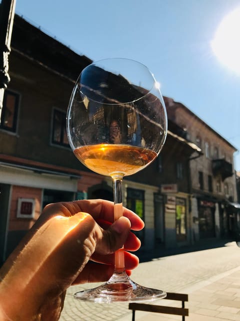 Food & Wine tour with a Sommelier - Booking details that matter