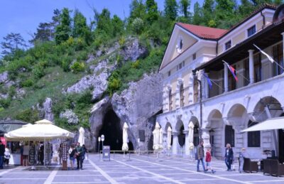 Postojna Cave & Predjama Castle Guided Trip