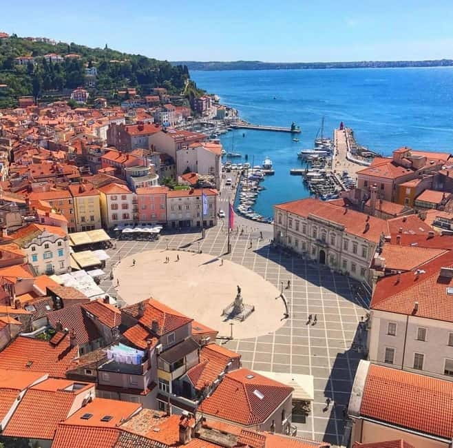 From Ljubljana: Postojna Cave, Predjama Castle, & Piran Tour - The ride between stops and the role of the guide