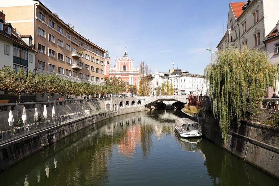 From Zagreb: Ljubljana and Lake Bled Small Group Guided Tour - Who should book this tour?