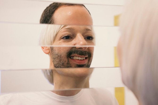 House of Illusions Ljubljana Entrance Ticket - Head on a plate brings the biggest laugh