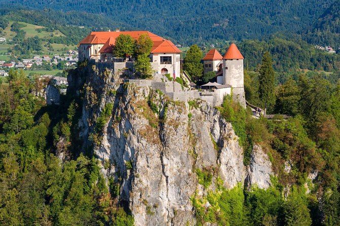Lake Bled Tour from Ljubljana - Guides who add more than directions