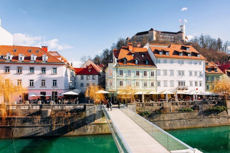 Ljubljana: 2h walking tour with local guide - Congress Square and Ljubljana’s intellectual center
