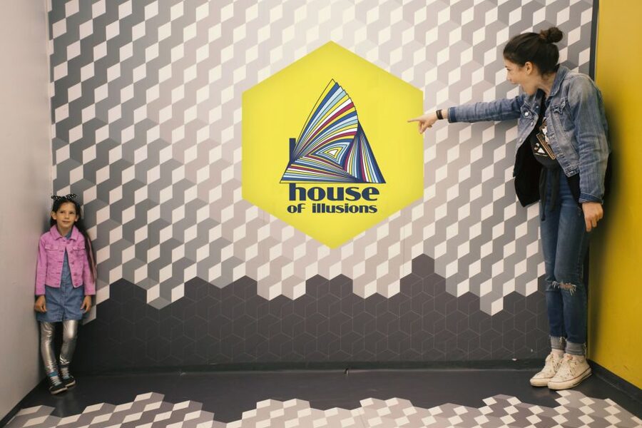 Ljubljana: House of Illusions Entrance Ticket - How long to allow and when to visit