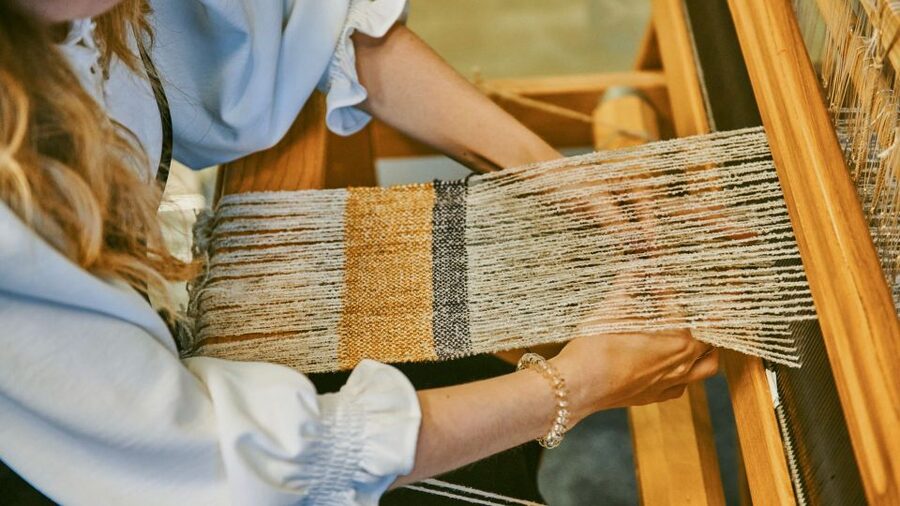 Ljubljana: Interactive Workshop with Experienced Weaver - The opening loom demonstration