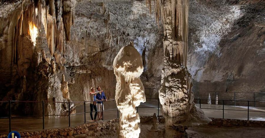 Ljubljana: Postojna Cave and Predjama Castle Tour - Exploring the castle without a full guided walk