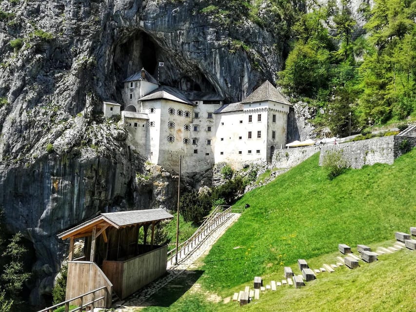 Ljubljana: Postojna Cave and Predjama Castle Tour - The small-group format and guide quality