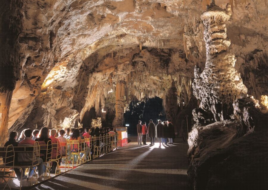 Ljubljana: Postojna Cave & Predjama Castle Tickets and Tour - The timing is efficient, not leisurely