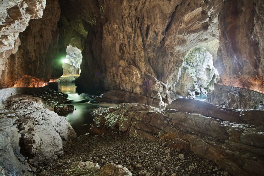 Ljubljana: Škocjan Caves, Rakov Škocjan & Predjama castle - Who will enjoy this day most