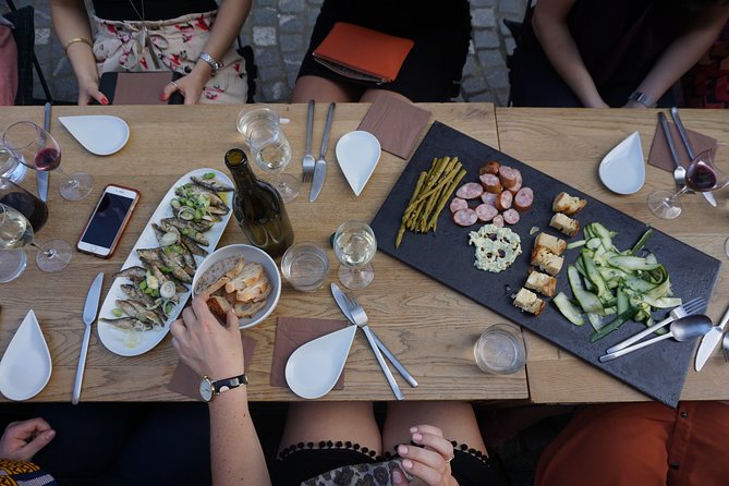 Ljubljana Small Group Food Walking Tour - The small group makes the price easier to judge