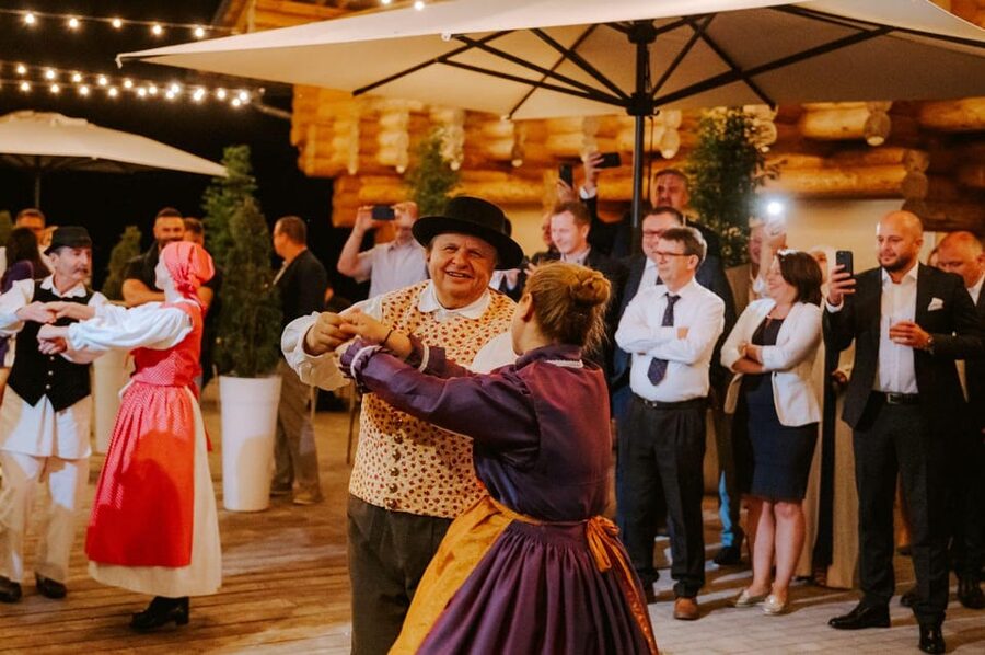 Ljubljana: Traditional Slovenian Dinner and Show - What the two-hour schedule means for you
