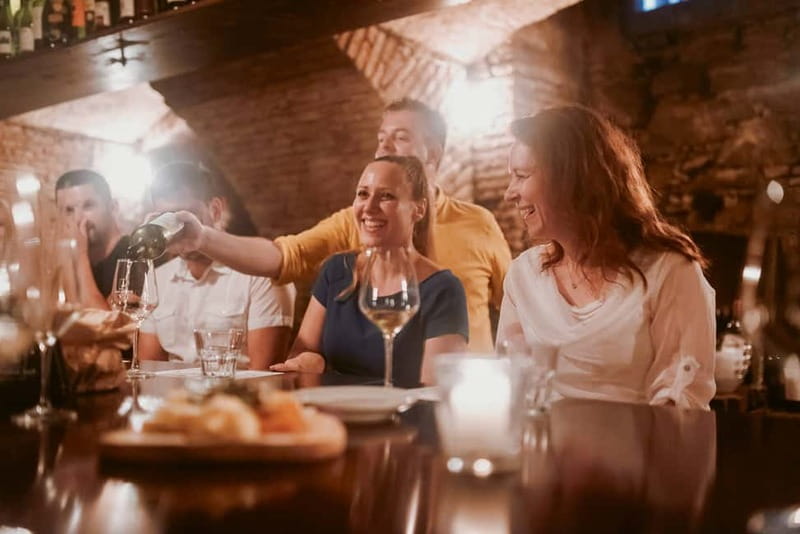 Ljubljana: Wine Tasting Experience with Appetizers - Starting at Dvorni Bar in central Ljubljana