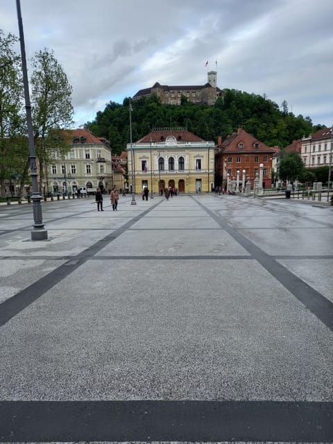 Ljubljana wonderful castle on foot and new places :) - Returning through the Town Hall and Robba Fountain