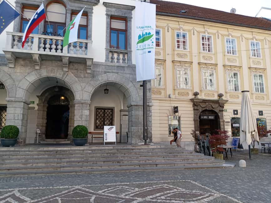 Ljubljana: Wonderful tour fun experience time history - Key points at a glance