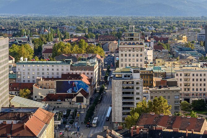 Private 3 hours walking Guided Immersion tour through Ljubljana - Ljubljana Castle and the view over the city