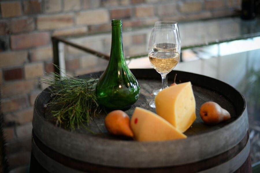 Sip & Step: A Flavorful Walk Through Koper's History - Prešeren Square and De Ponte Fountain