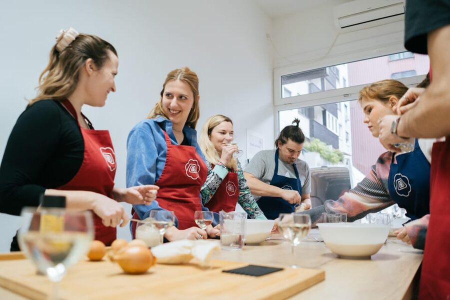 Slovenia: Belokranjska Pogača Cooking Class - The waiting time becomes part of the lesson