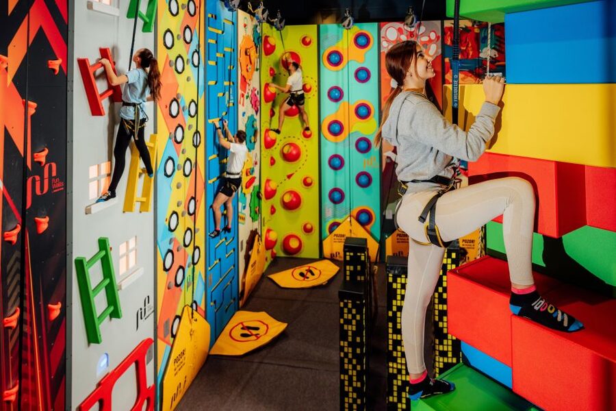 Woop! Fun park with 21 attractions - Dodgeball, cage ball, and games with a competitive edge