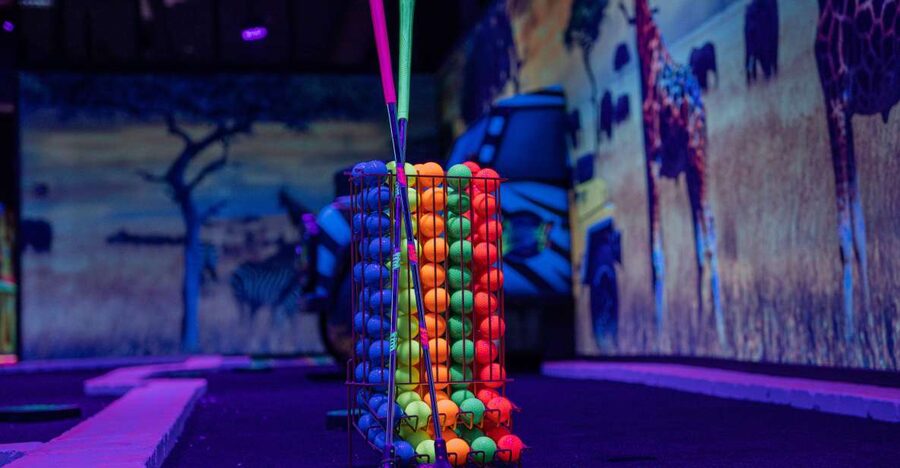Woop! Glow golf: Ljubljana Btc City - Four neon rooms, one trip around the world