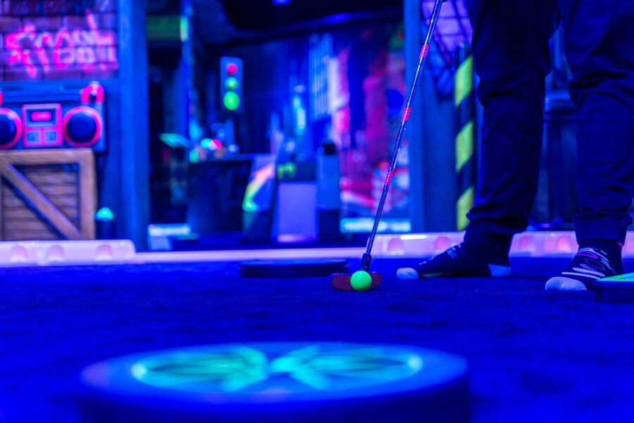 Woop! Glow Golf: Maribor - The 15-Hole Urban Maze