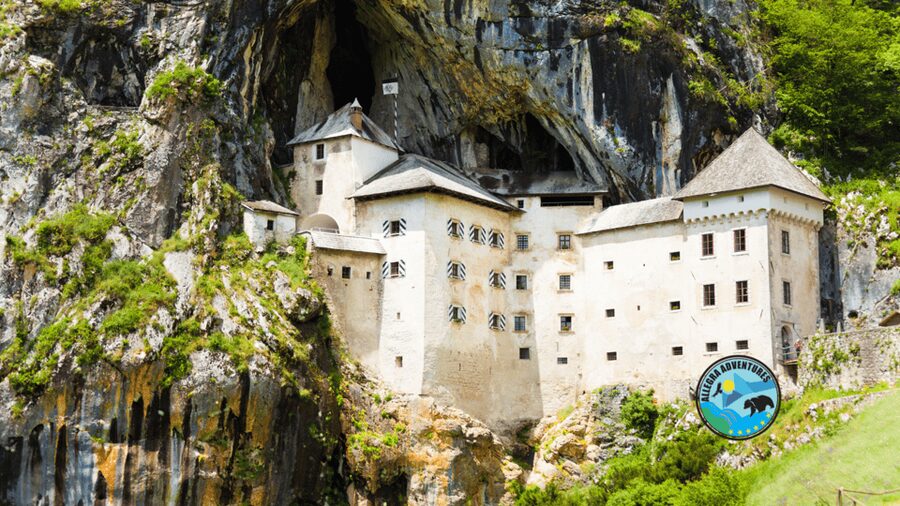 Zagreb: Postojna Cave, Predjama Castle & Ljubljana in a Day - Meeting at Zrinjevac and riding into Slovenia